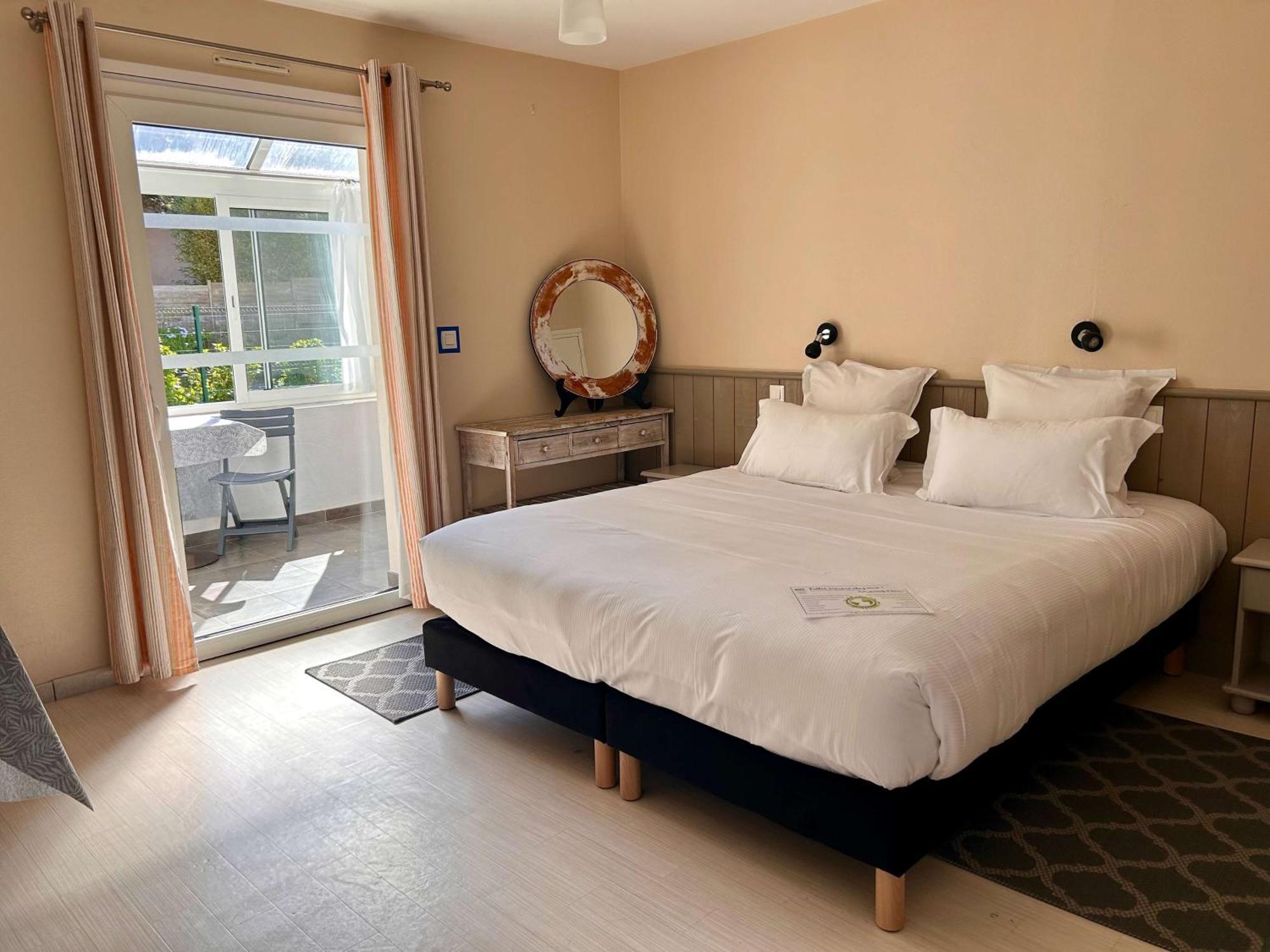 Brit Hotel Lannion-Perros Guirec Exteriör bild