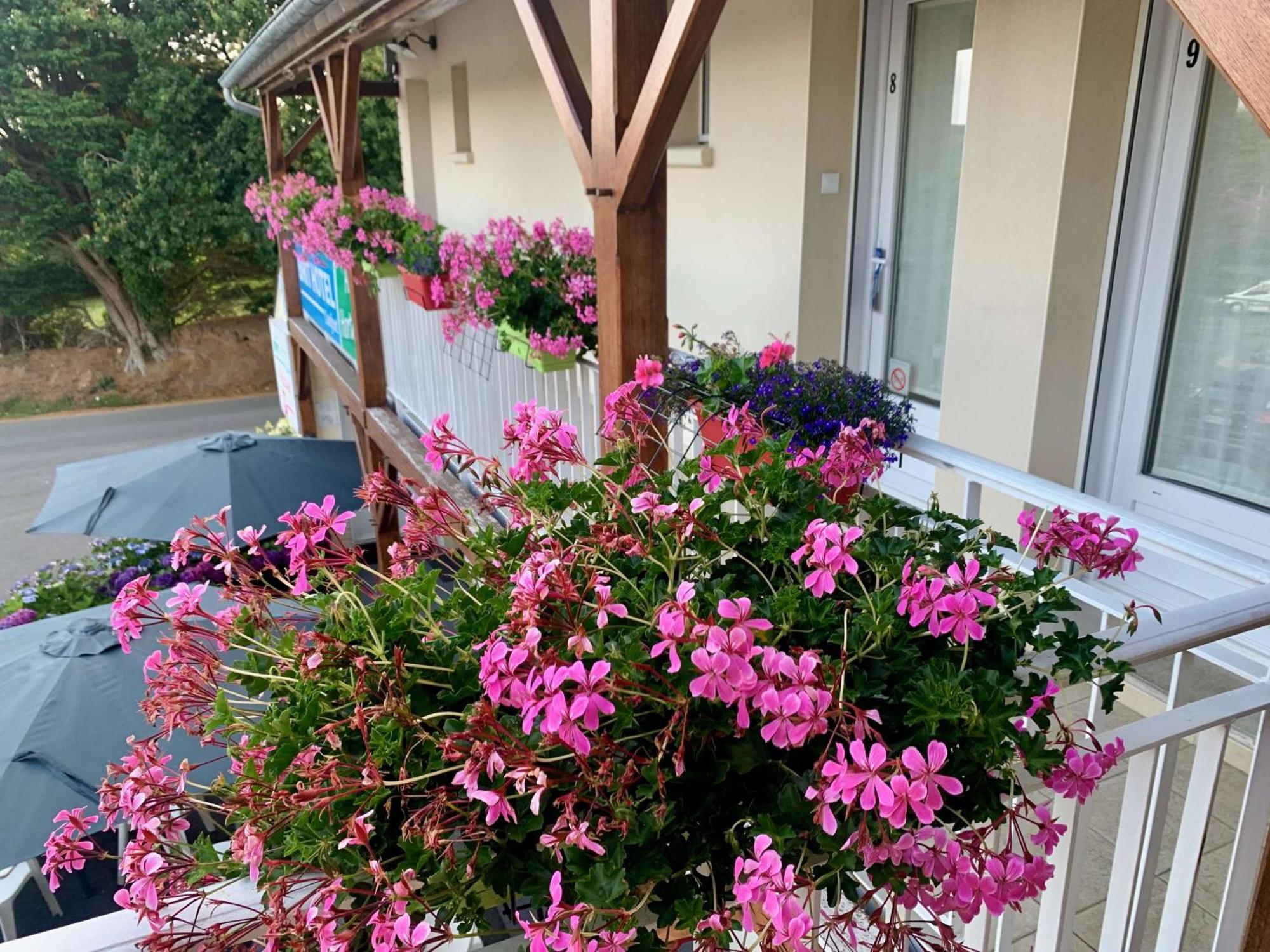 Brit Hotel Lannion-Perros Guirec Exteriör bild