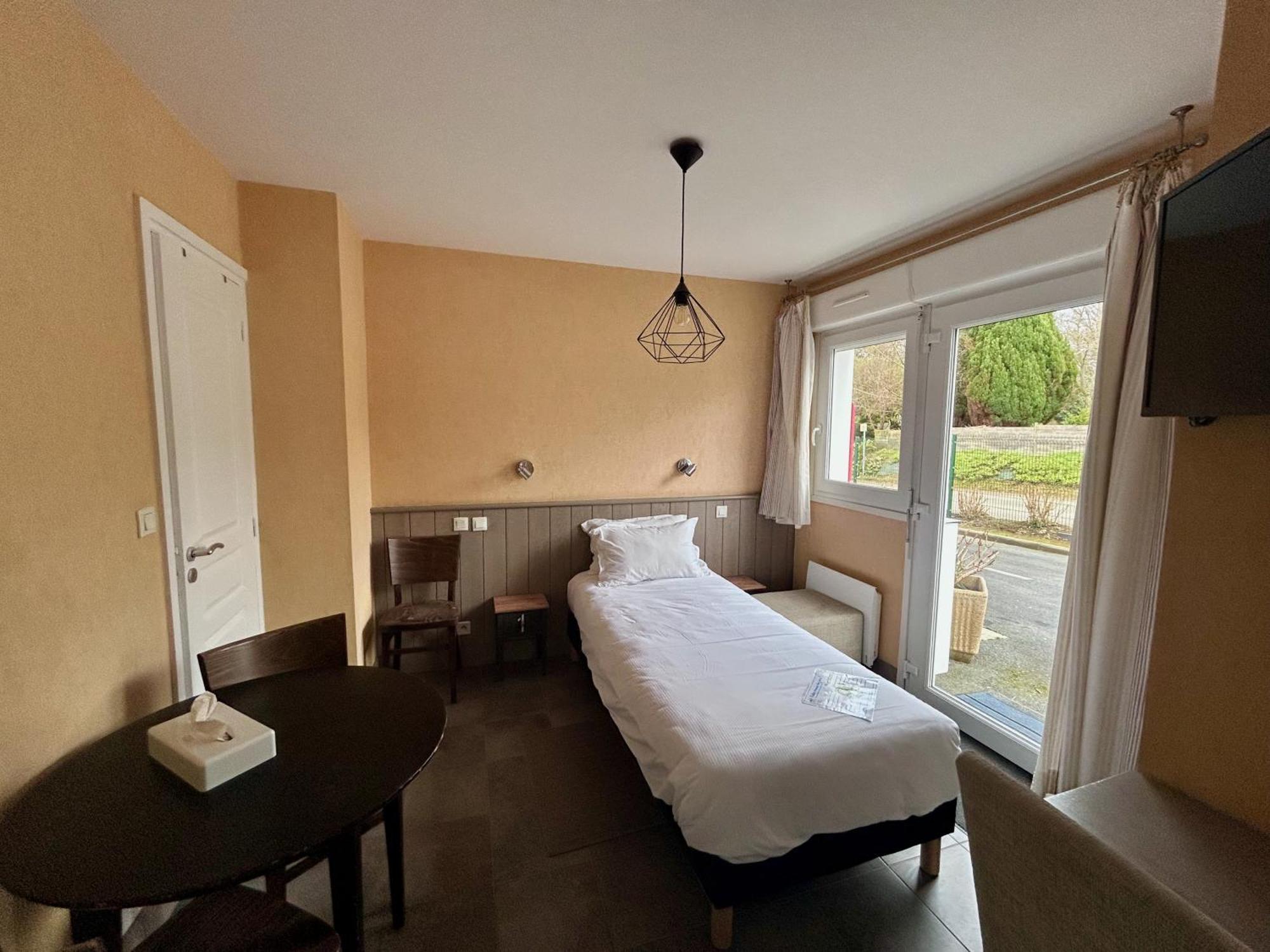 Brit Hotel Lannion-Perros Guirec Exteriör bild