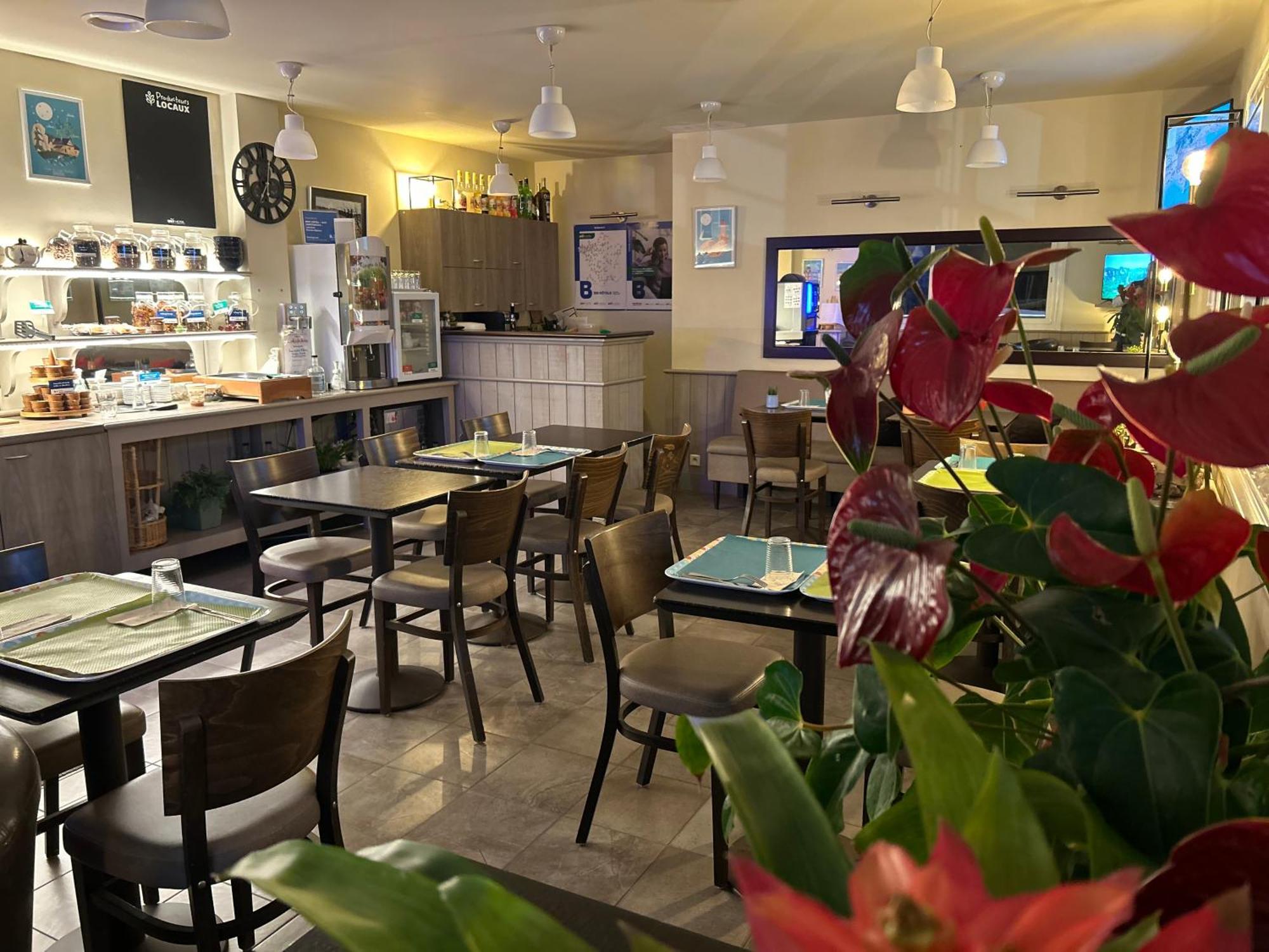 Brit Hotel Lannion-Perros Guirec Exteriör bild